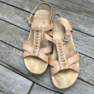 Naturalizer sandals